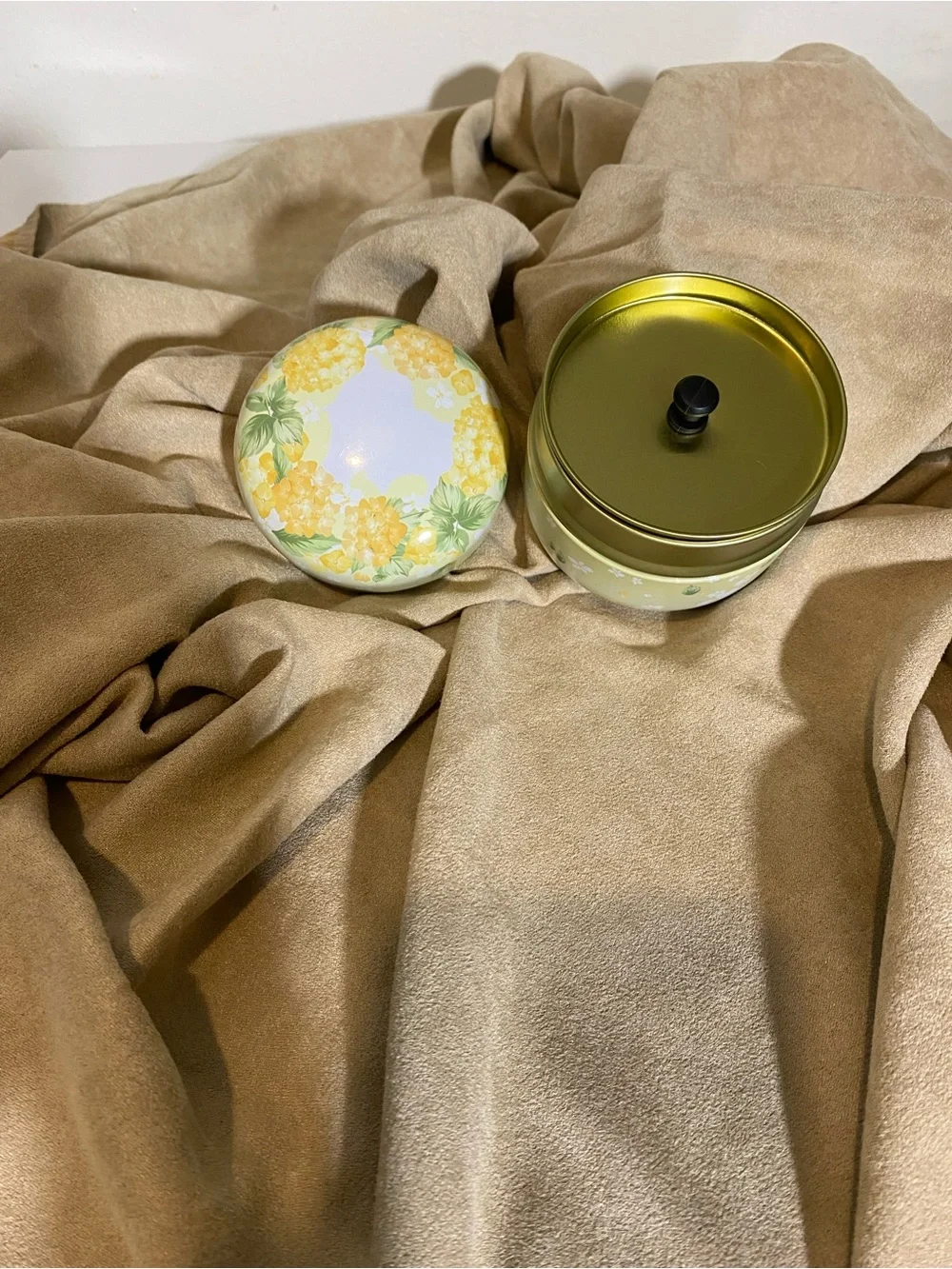 Dusting Powder Tin W/Powder Puff Face Body or Baby